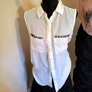 Argenta sleeveless button down L